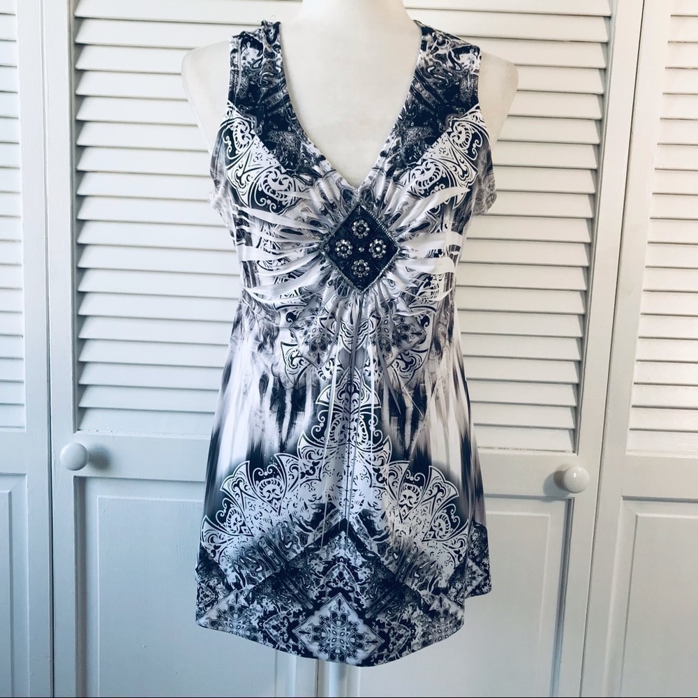 3/$25 APT. 9 White Black Sleeveless Top Size Small